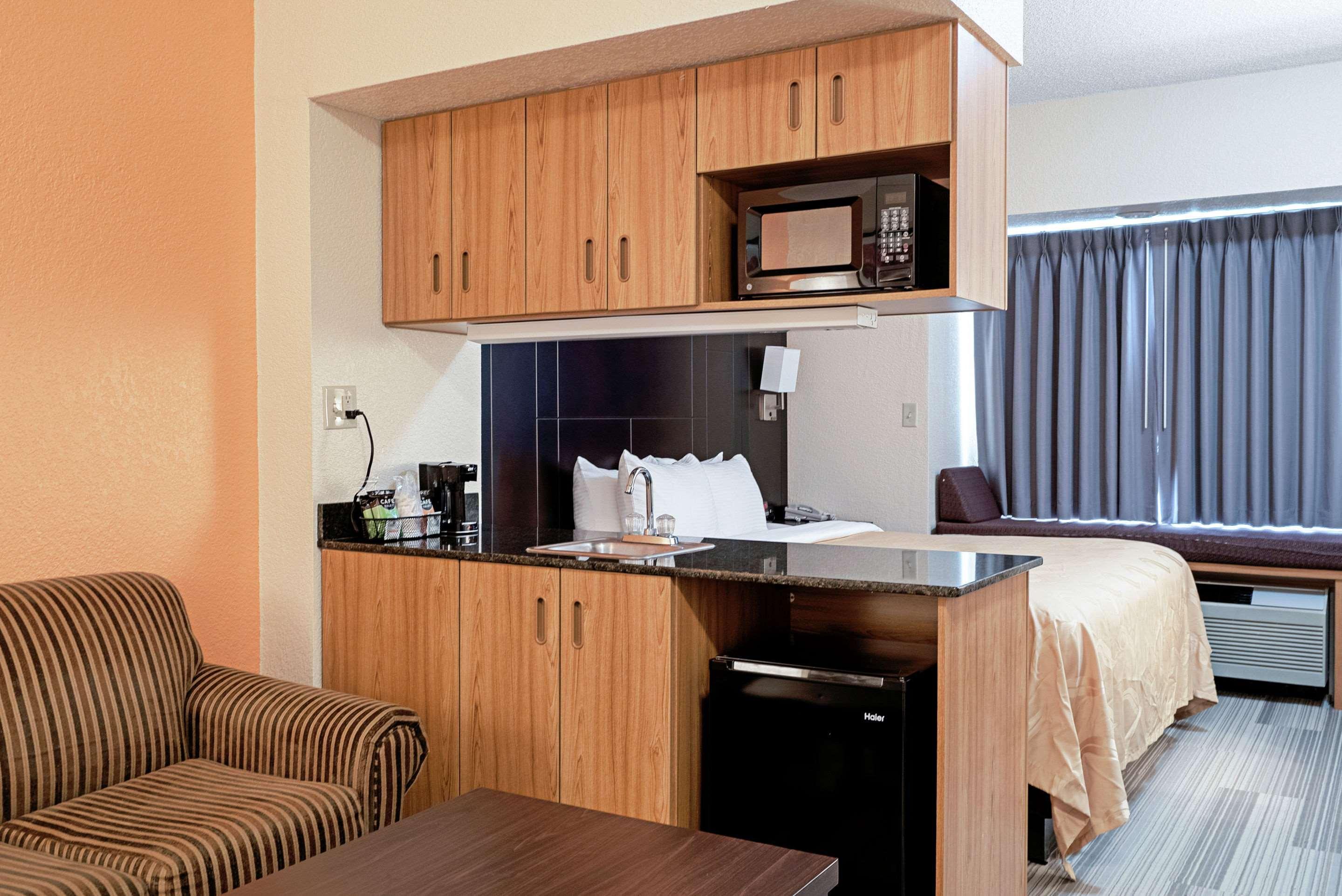 Quality Inn & Suites Роббинсвилл Экстерьер фото