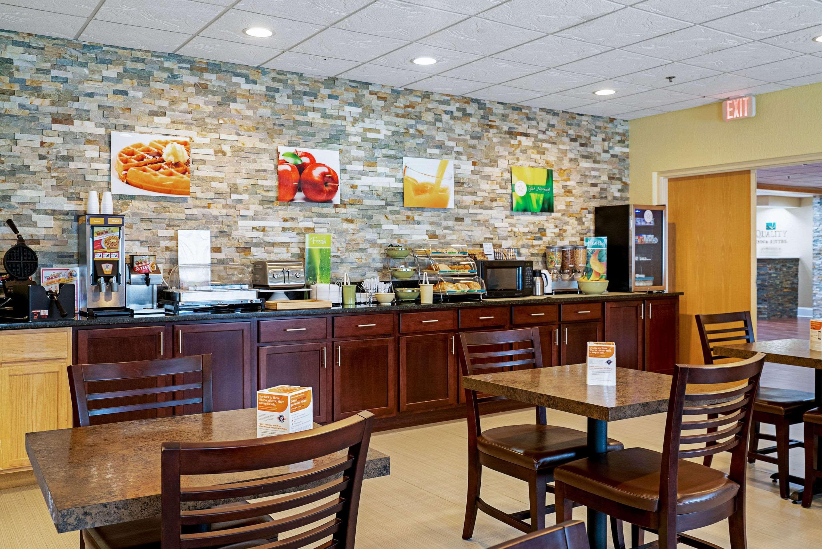 Quality Inn & Suites Роббинсвилл Экстерьер фото